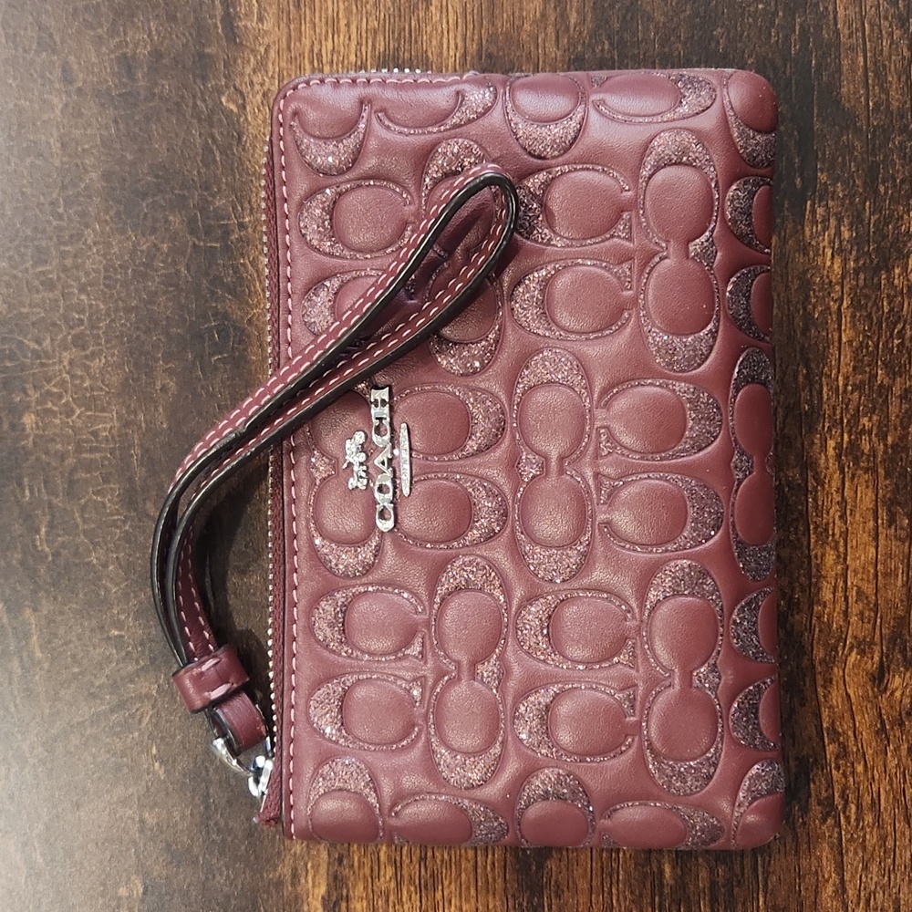 Coach wristlet wallet